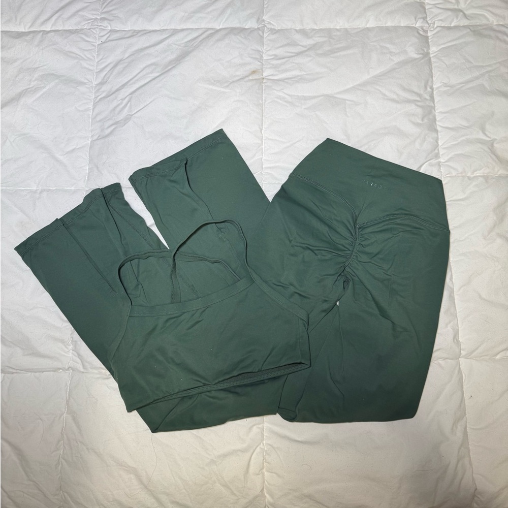 Paragon Fitwear Green Sports Bra and Leggings Set